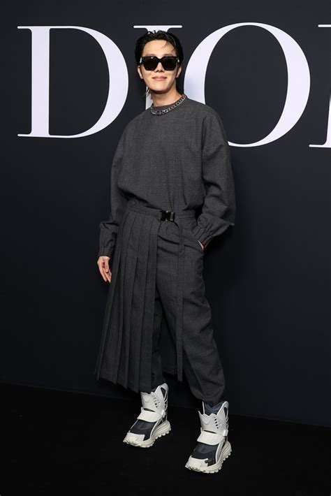 dior outfit jhope